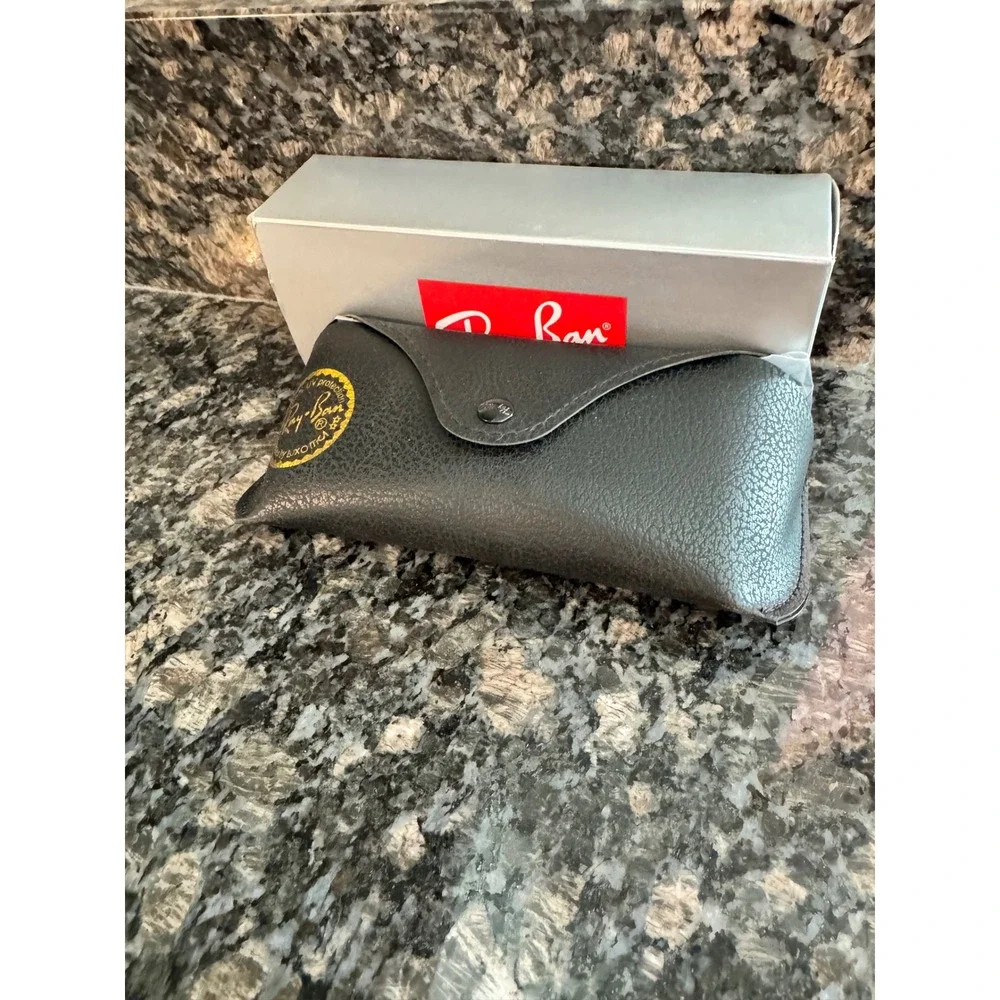 Ray-Ban‎ Original Wayfarer Classic Black G-15 Lens Sunglasses RB2140-F 52mm